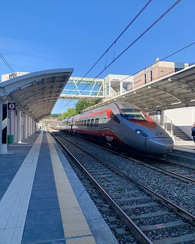 L’ingresso della Stazione di Como Camerlata