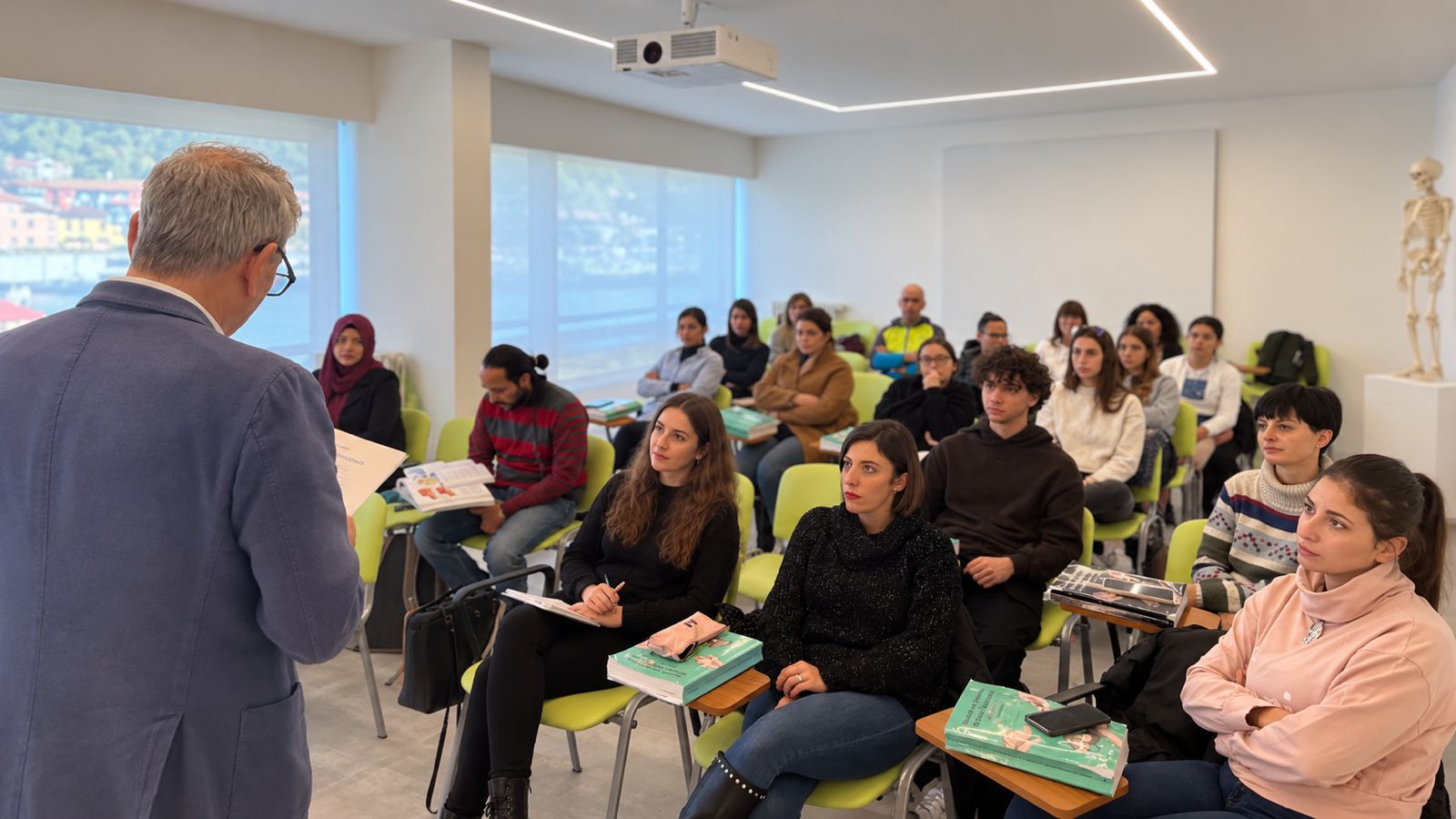 Una lezione in aula alla Clinic Manager Academy